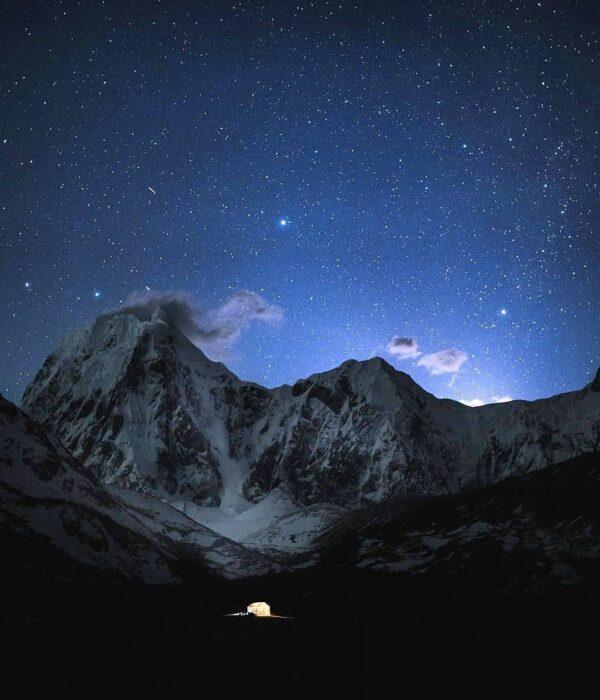 Camp in Ausangate