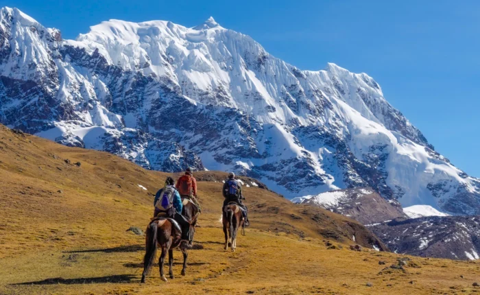 Ausangate Horseback Riding to Rainbow Mountain 2 Days