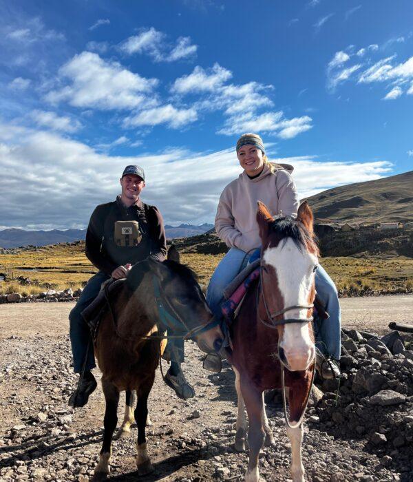 Starting the horseback ride to the 7 lakes of Ausangate